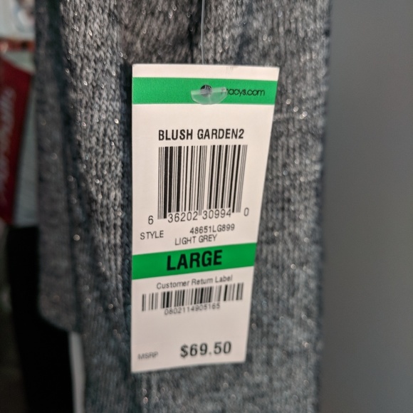 Top - Picture 2 of 7